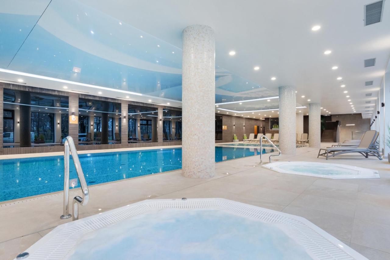 Luxurious Apartment Nadmorskie Tarasy Kolobrzeg By Renters Prestige מראה חיצוני תמונה